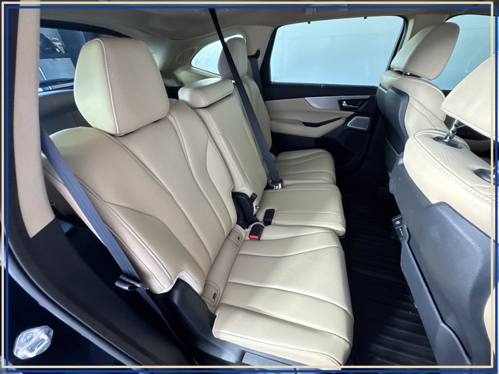Used 2025 Acura MDX w/ Technology Package FWD image 35