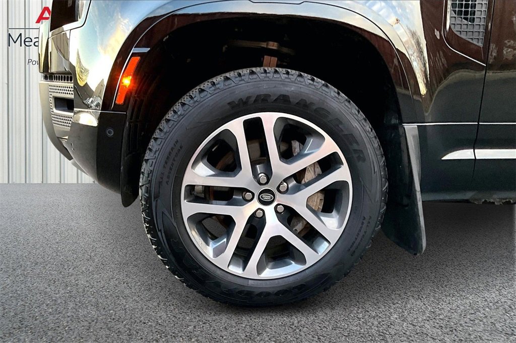 Used 2023 Land Rover Defender 110 X-Dynamic SE image 34