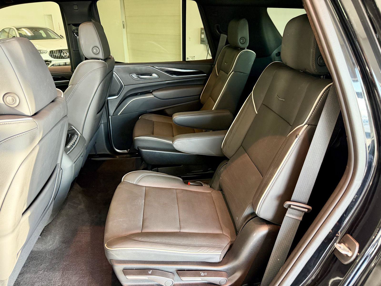 Certified 2024 Cadillac Escalade Sport w/ LPO, ONYX Package AWD/4WD image 24