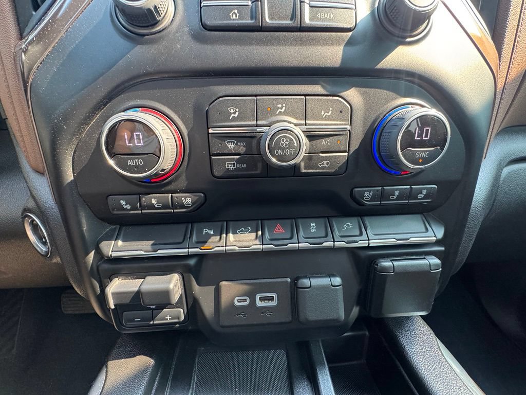 Used 2022 Chevrolet Silverado 2500 High Country AWD/4WD image 31