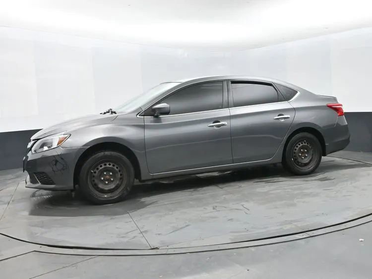 Used 2019 Nissan Sentra SV image 5
