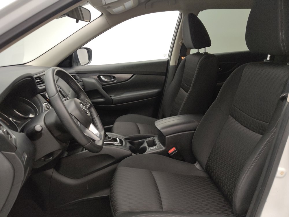 Used 2019 Nissan Rogue SV image 17