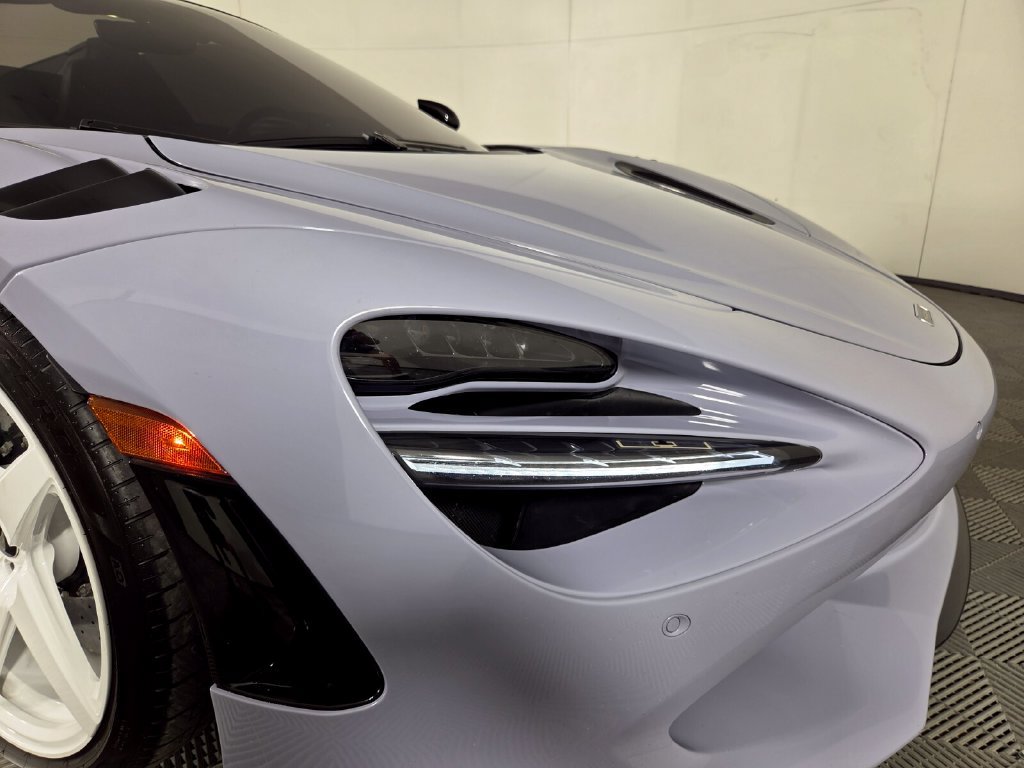 Used 2024 McLaren 750S Spider RWD image 24