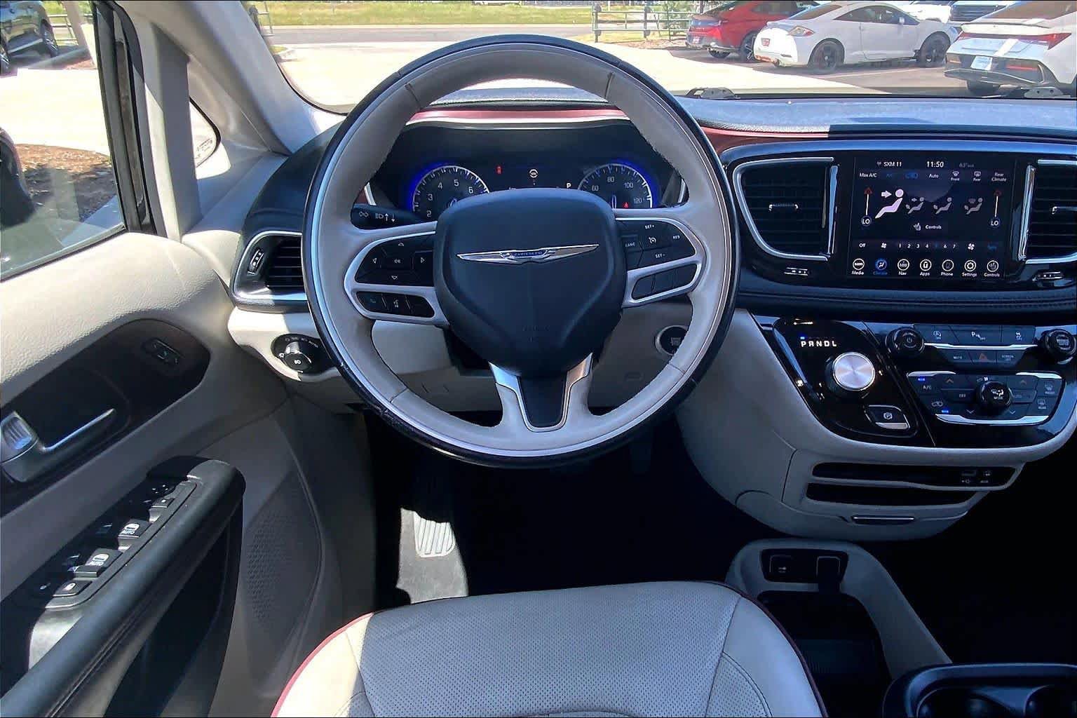 Used 2020 Chrysler Pacifica Limited FWD image 6