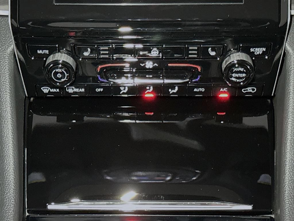 New 2025 Jeep Grand Cherokee L Altitude AWD/4WD image 10