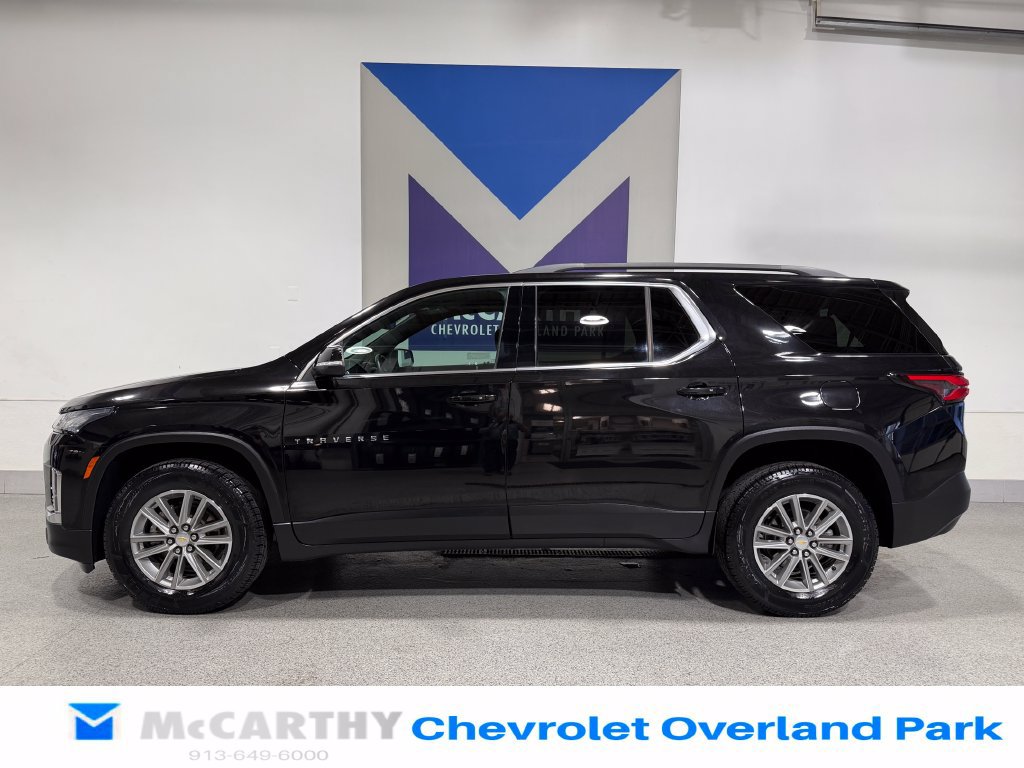 Used 2023 Chevrolet Traverse LT w/ LPO, Cargo Package FWD image 8