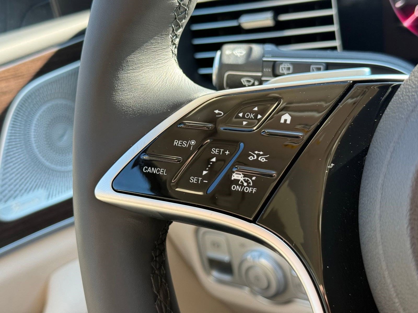 New 2026 Mercedes-Benz GLE 450 4MATIC image 17