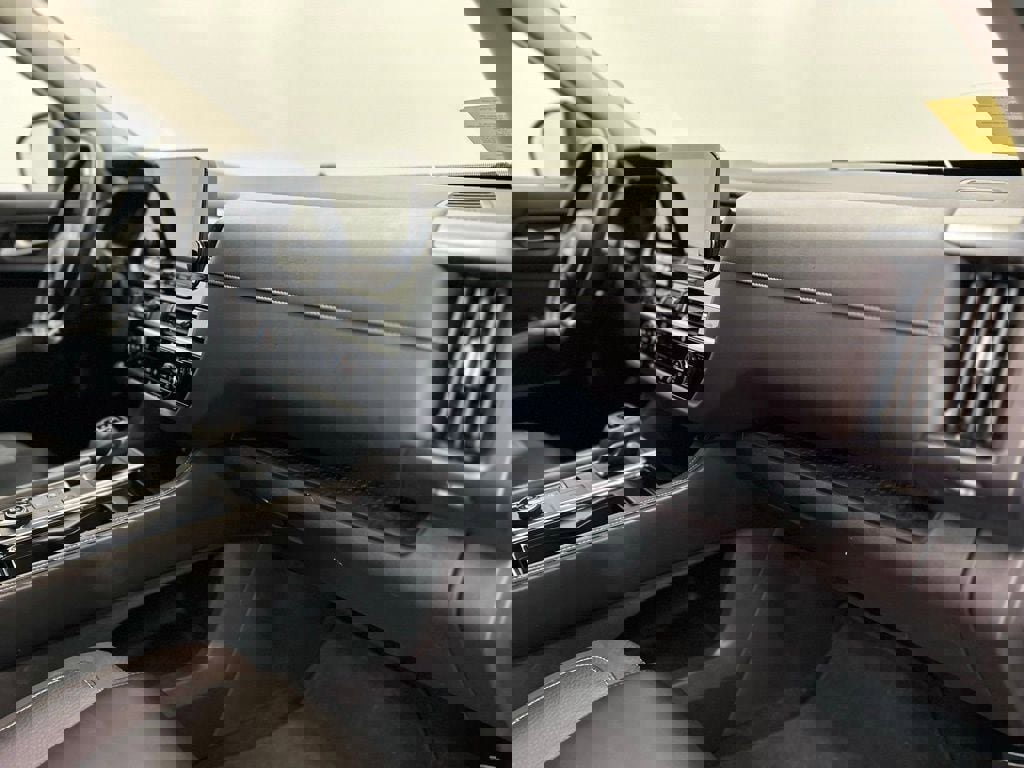 Used 2024 Nissan Pathfinder SL image 22