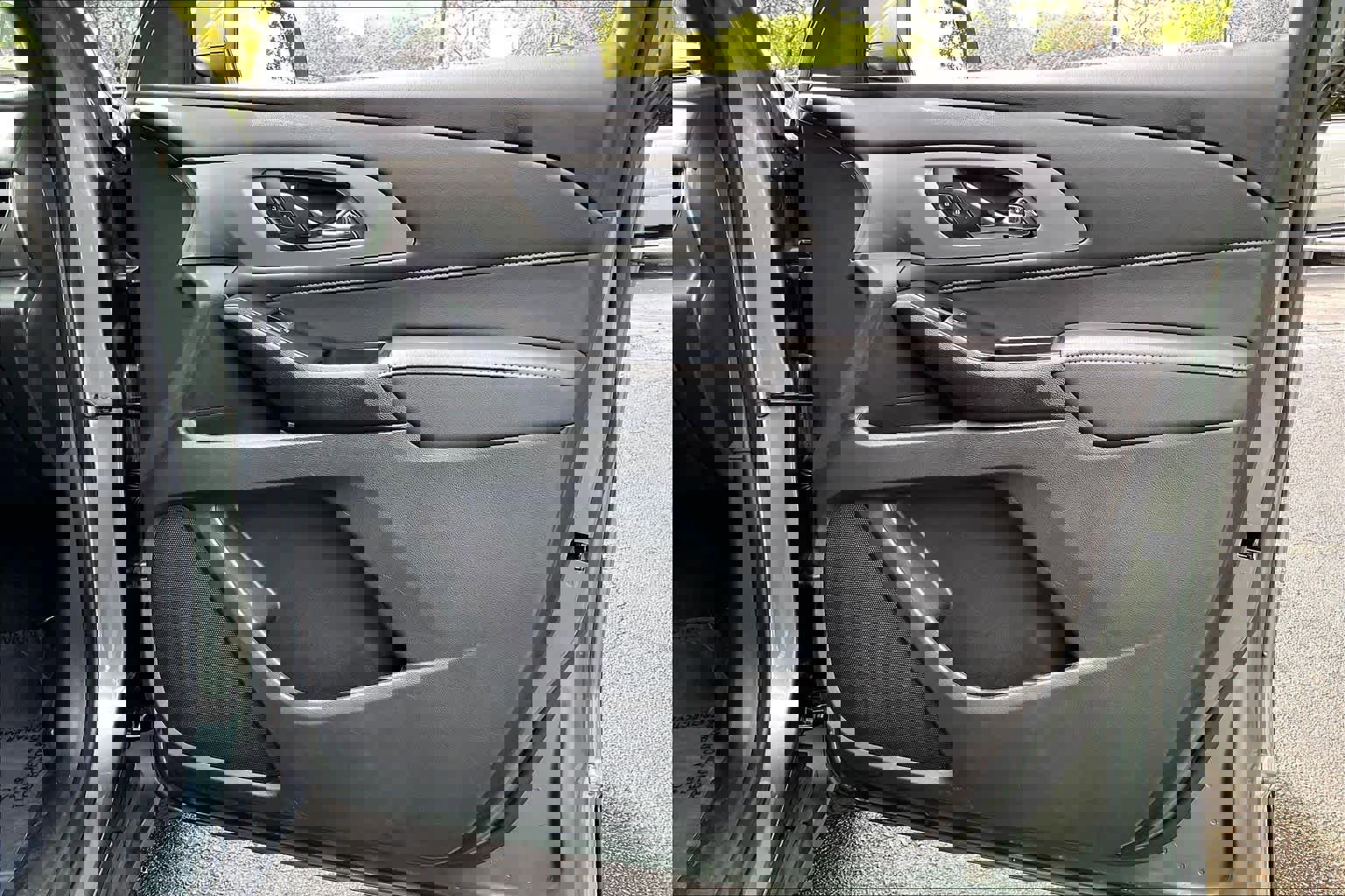 Certified 2023 Chevrolet Traverse LT image 23