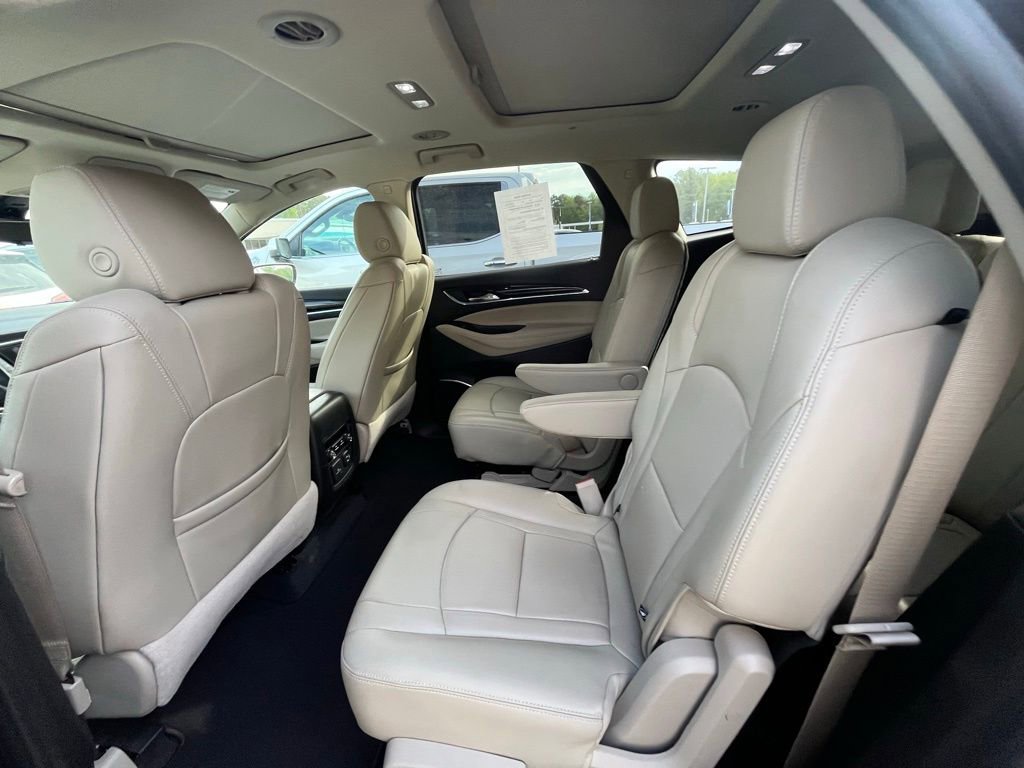 Used 2019 Buick Enclave Essence AWD/4WD image 9