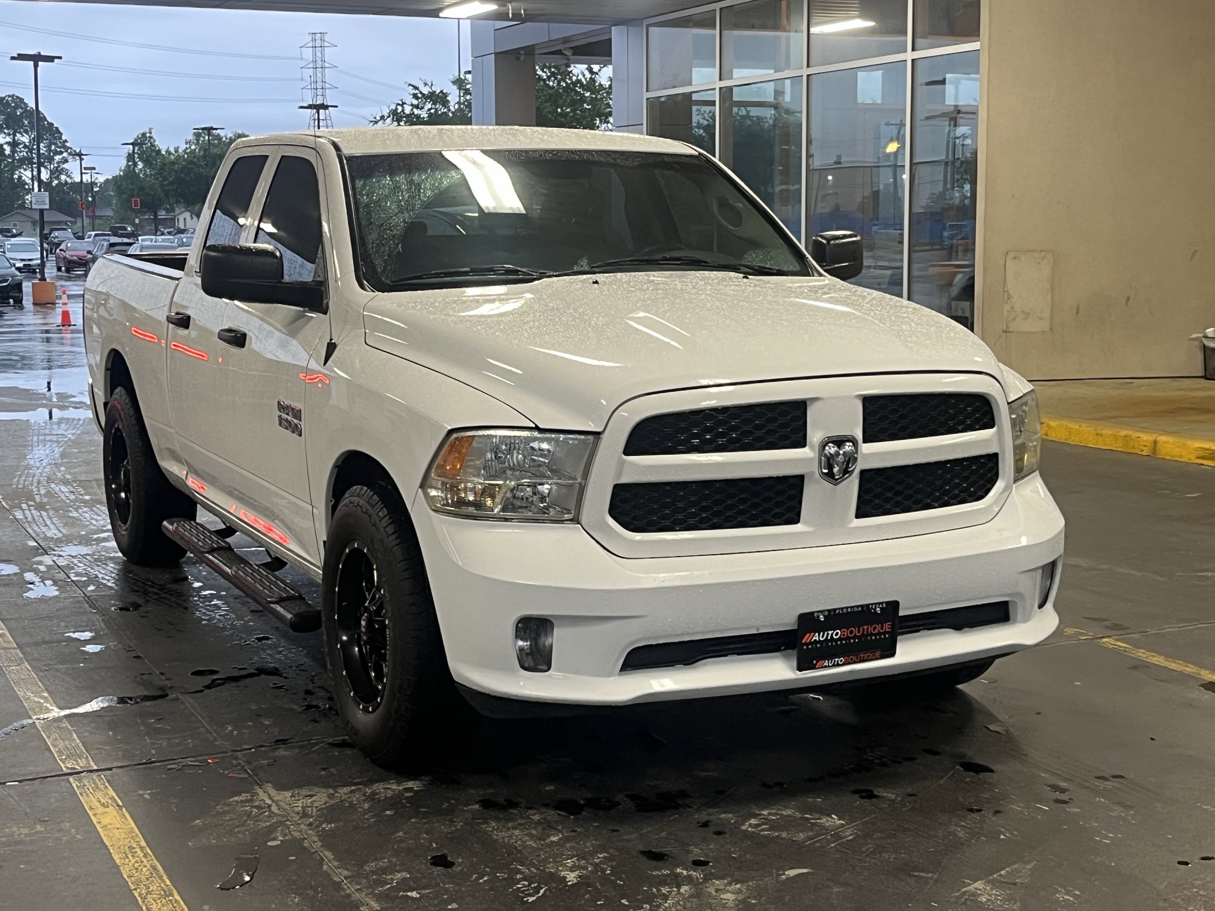 Used 2018 RAM 1500 Express RWD image 3