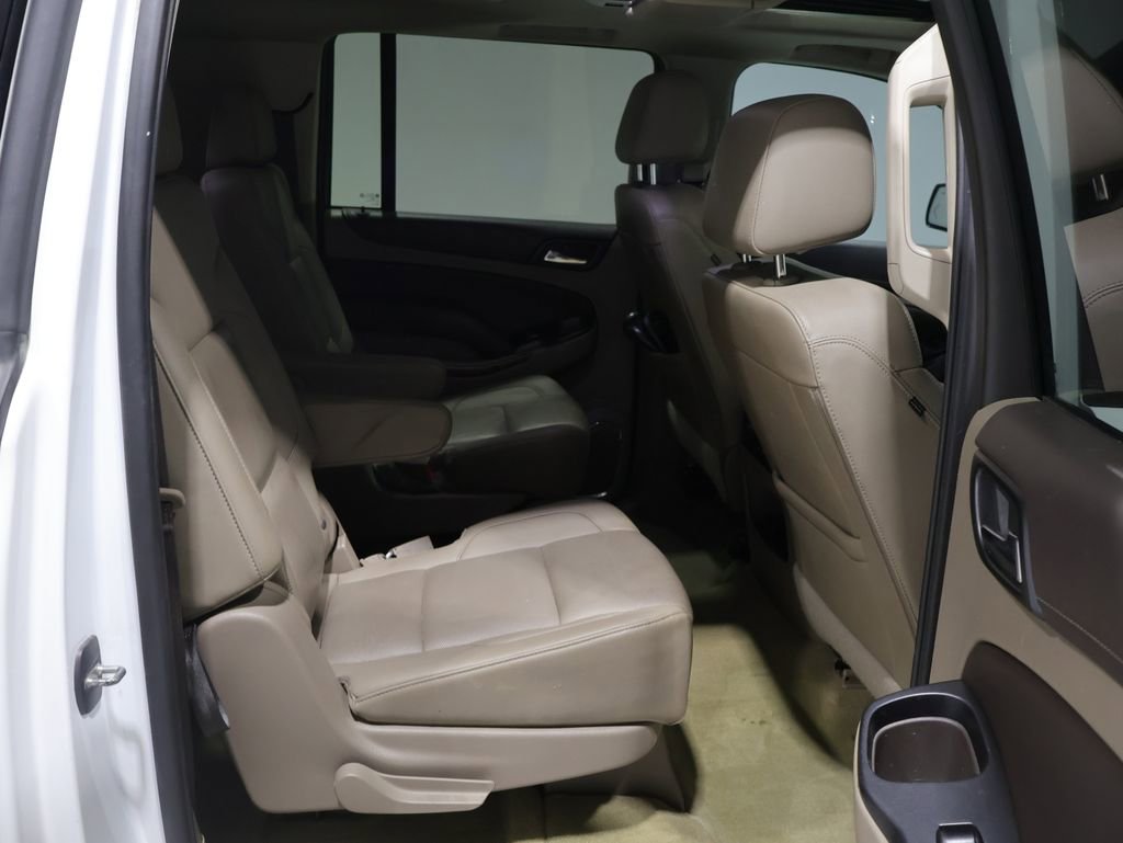 Used 2018 Chevrolet Suburban Premier AWD/4WD image 25
