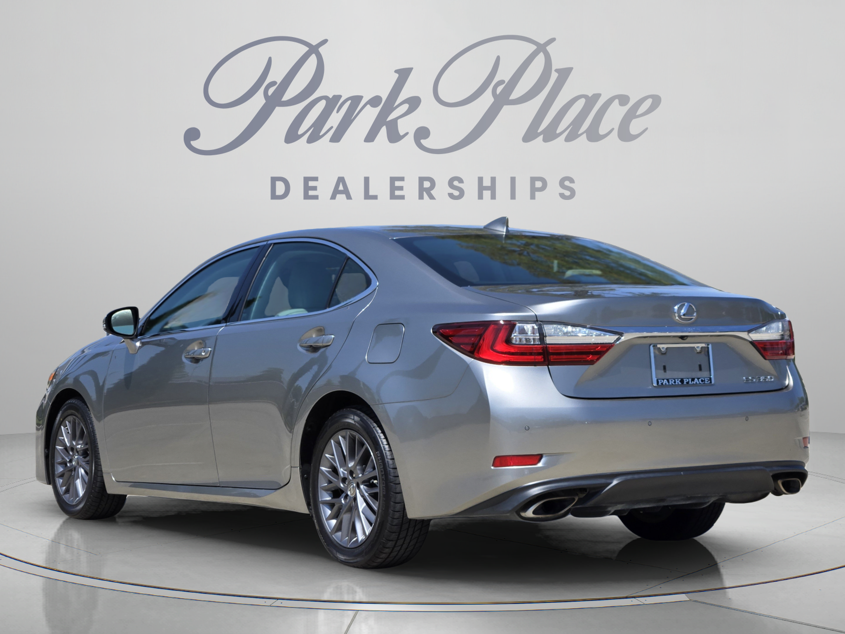 Used 2018 Lexus ES 350 w/ Premier Package FWD image 3