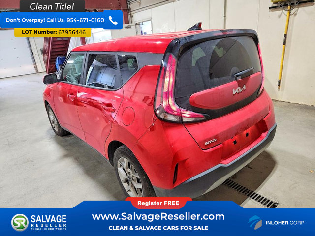 Used 2025 Kia Soul LX w/ LX Technology Package FWD image 3
