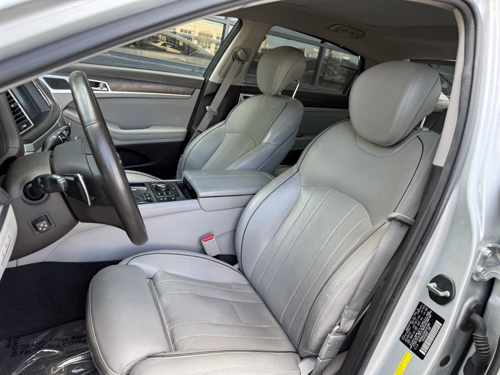 Used 2017 Genesis G80 3.8 w/ Option Group 03 image 14