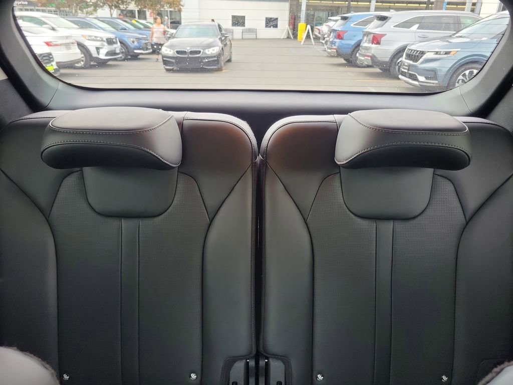 Used 2025 Kia Sorento EX image 13