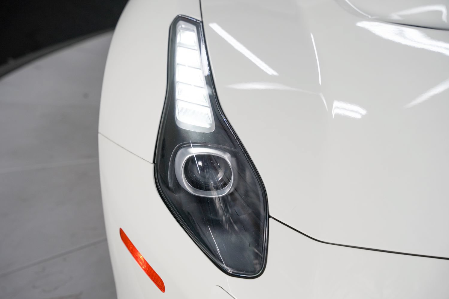 Used 2016 Ferrari California T RWD image 12