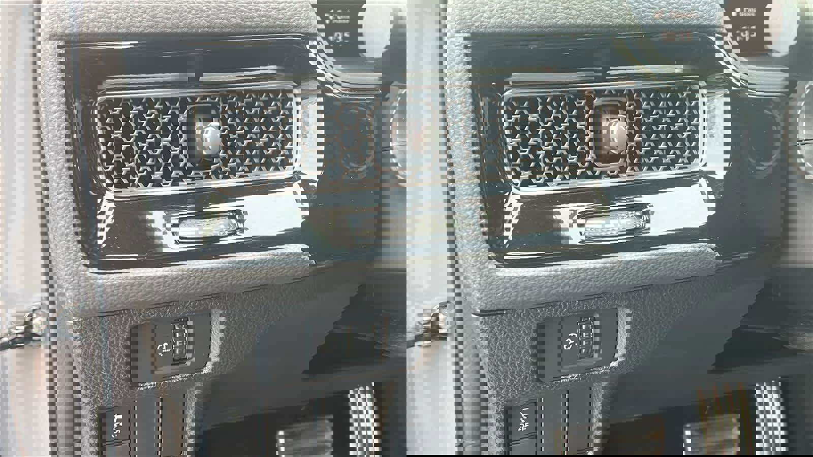 Used 2025 Honda Civic Sport image 16