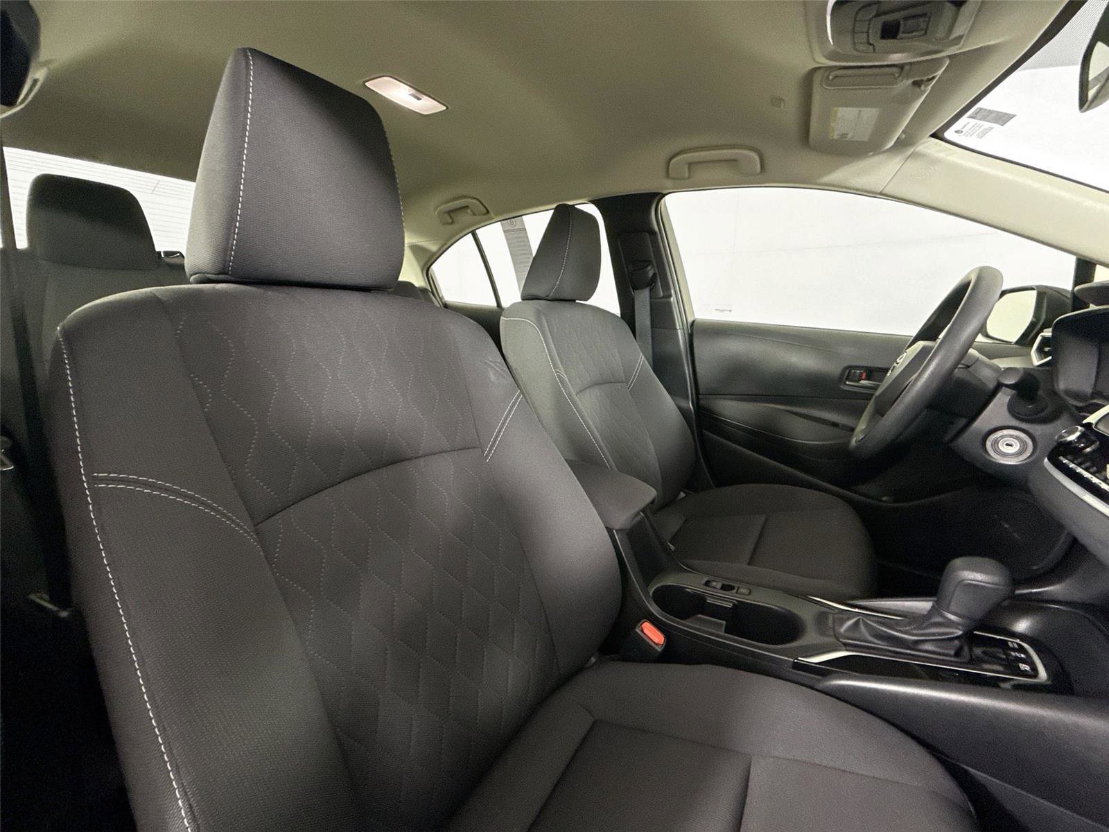 Certified 2025 Toyota Corolla LE image 38