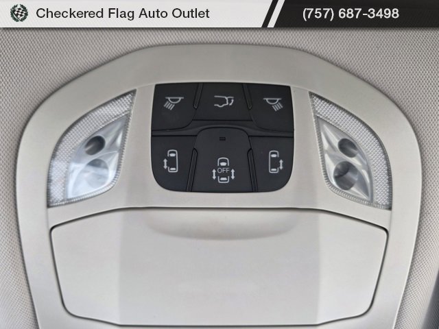 Used 2018 Chrysler Pacifica Limited image 25