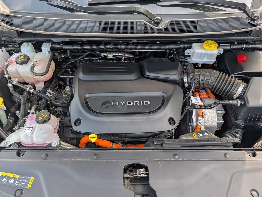 Used 2023 Chrysler Pacifica Touring-L FWD image 12
