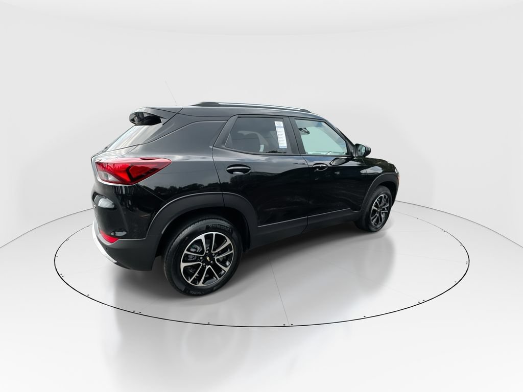 New 2026 Chevrolet TrailBlazer LT w/ LT Cold Weather Package FWD image 8