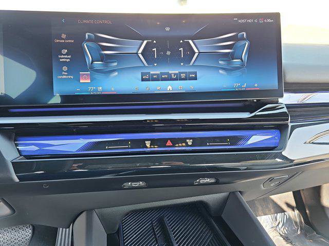 Used 2024 BMW 540i xDrive w/ Premium Package image 22