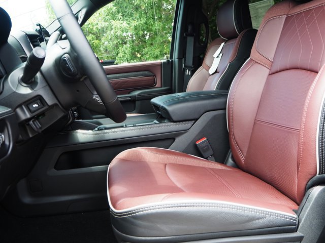 New 2025 RAM 2500 Limited image 10