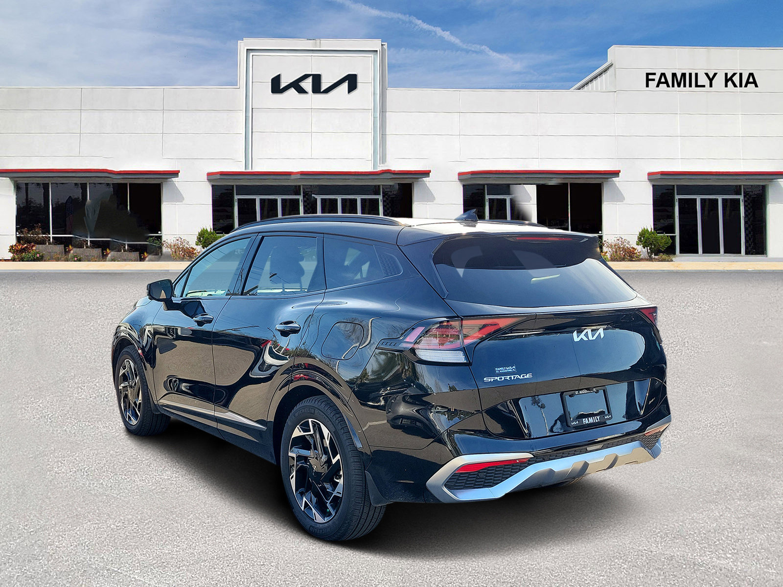 Certified 2025 Kia Sportage SX image 4