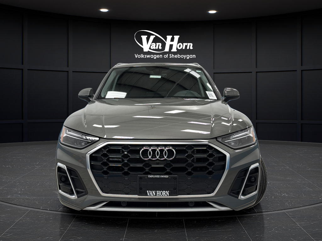 Used 2025 Audi Q5 e Premium Plus w/ Premium Plus Package AWD/4WD image 2