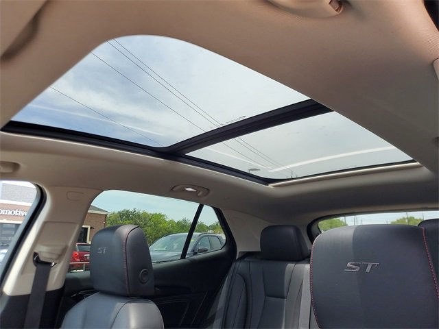 Certified 2023 Buick Envision Essence w/ Sport Touring Package image 29