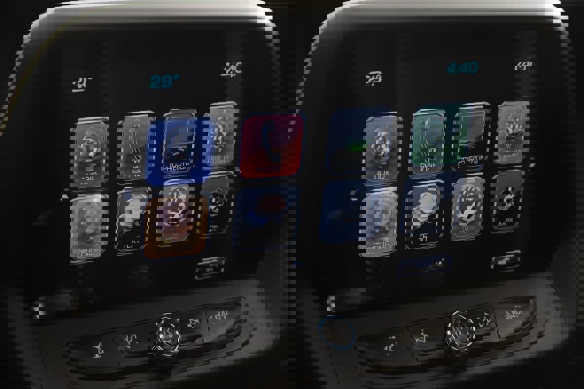 Used 2017 Chevrolet Camaro SS image 41