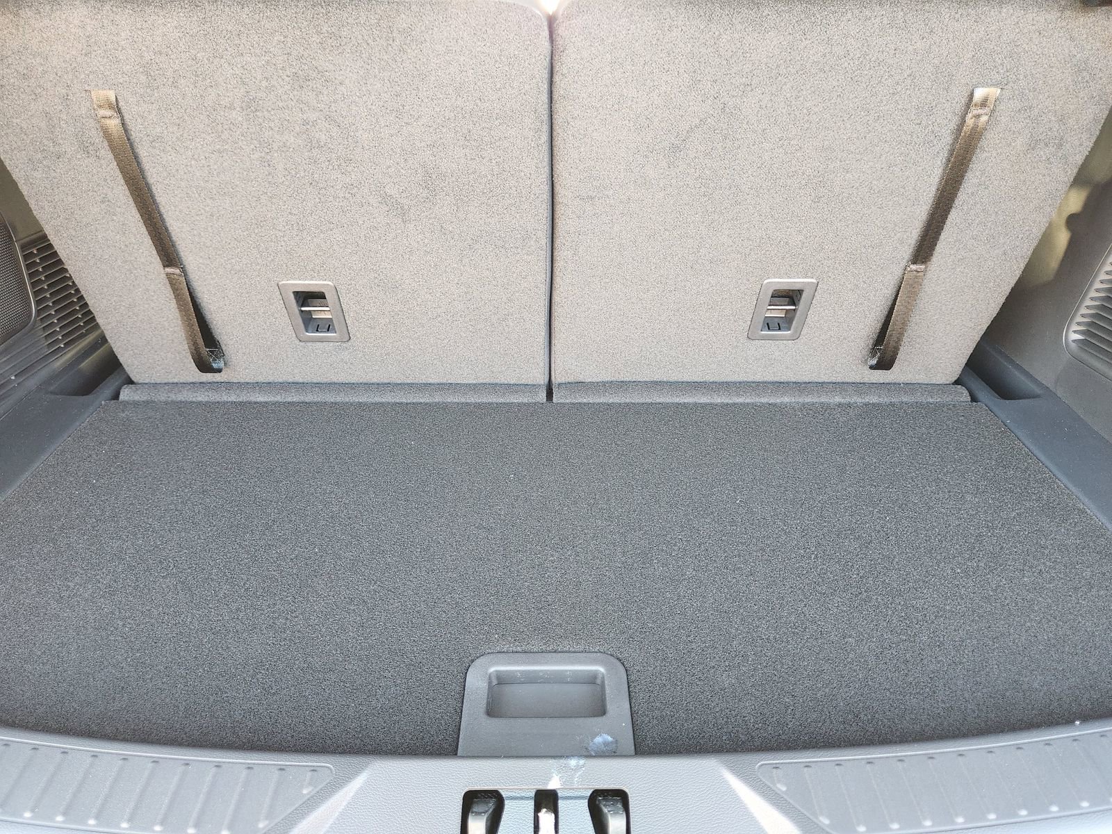 New 2026 Ford Explorer ST-Line w/ ST-Line Street Pack image 27