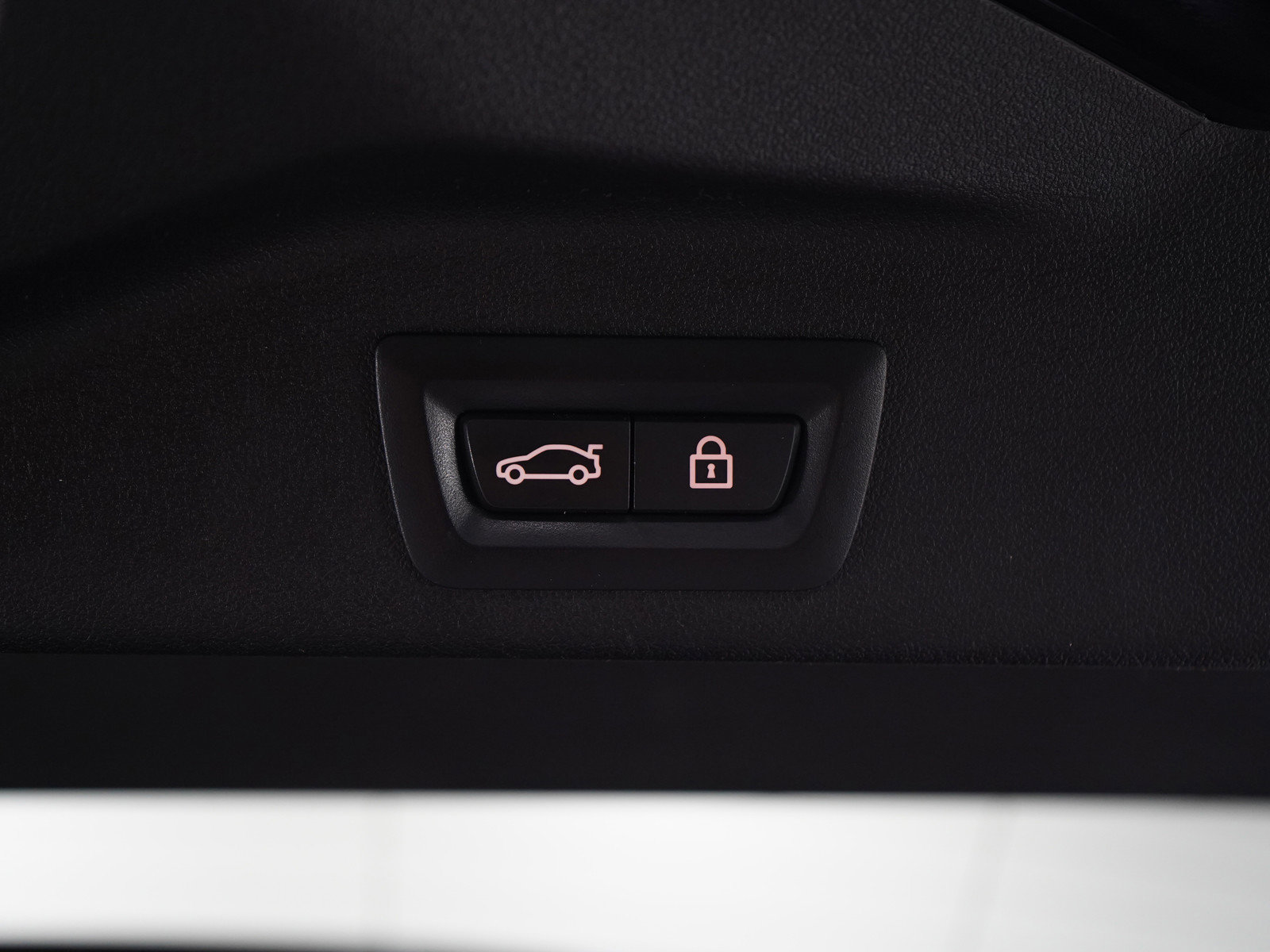 Used 2019 BMW X5 xDrive40i w/ Convenience Package AWD/4WD image 18