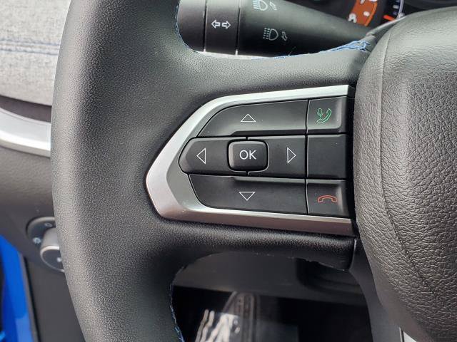 Used 2022 Jeep Compass Latitude AWD/4WD image 11