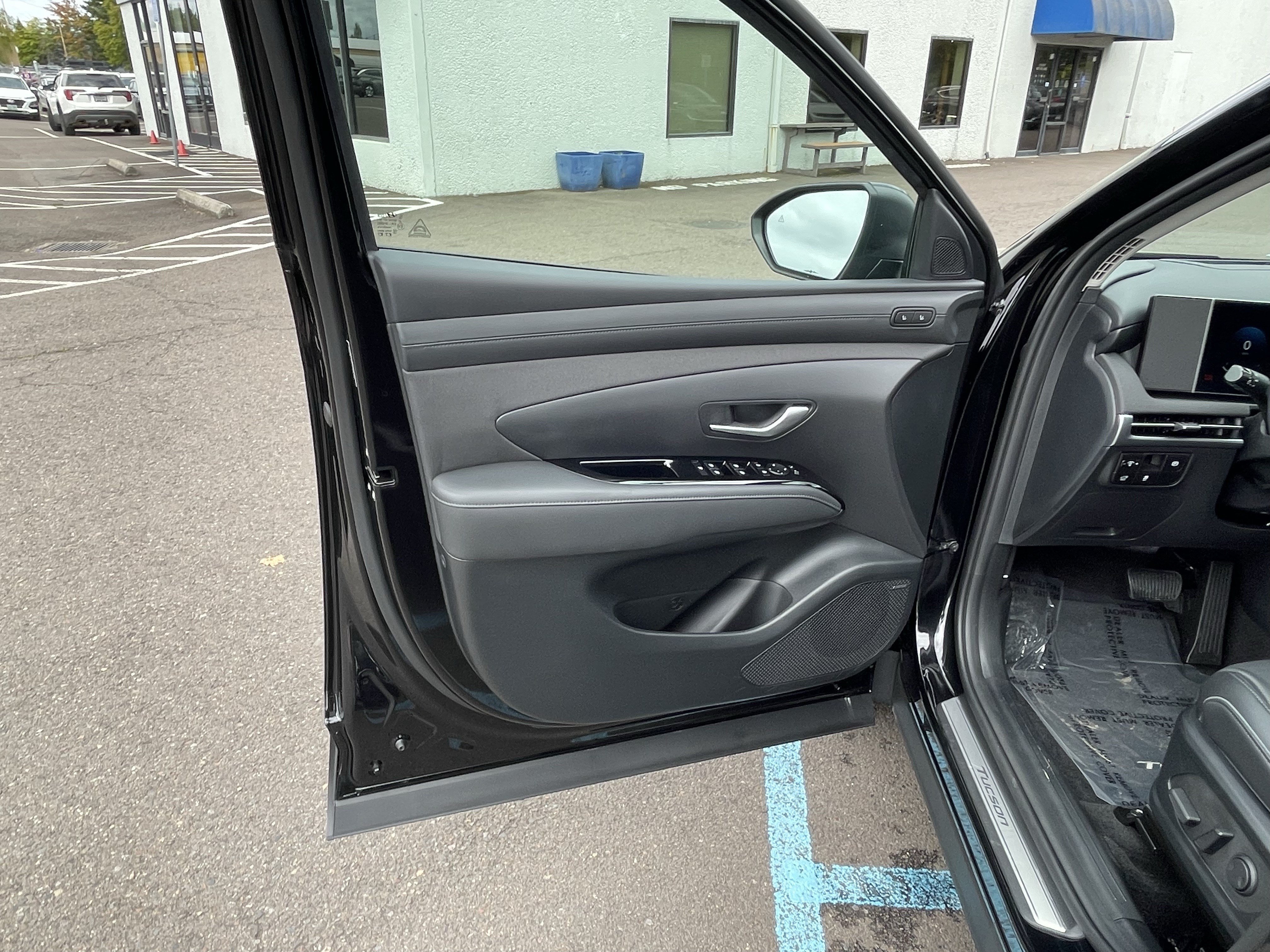 Certified 2026 Hyundai Tucson Limited AWD/4WD image 17