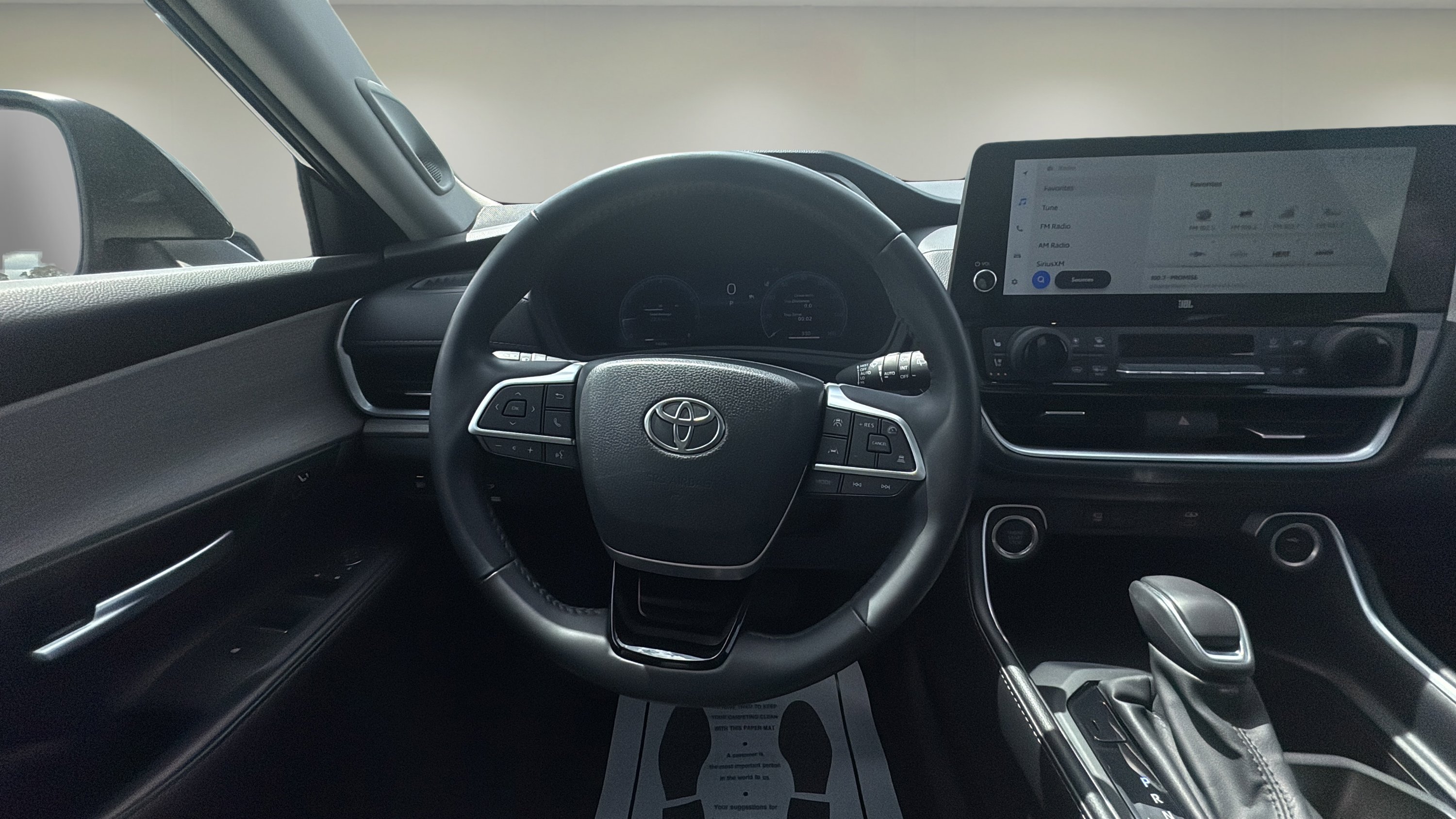 Used 2024 Toyota Grand Highlander AWD image 11