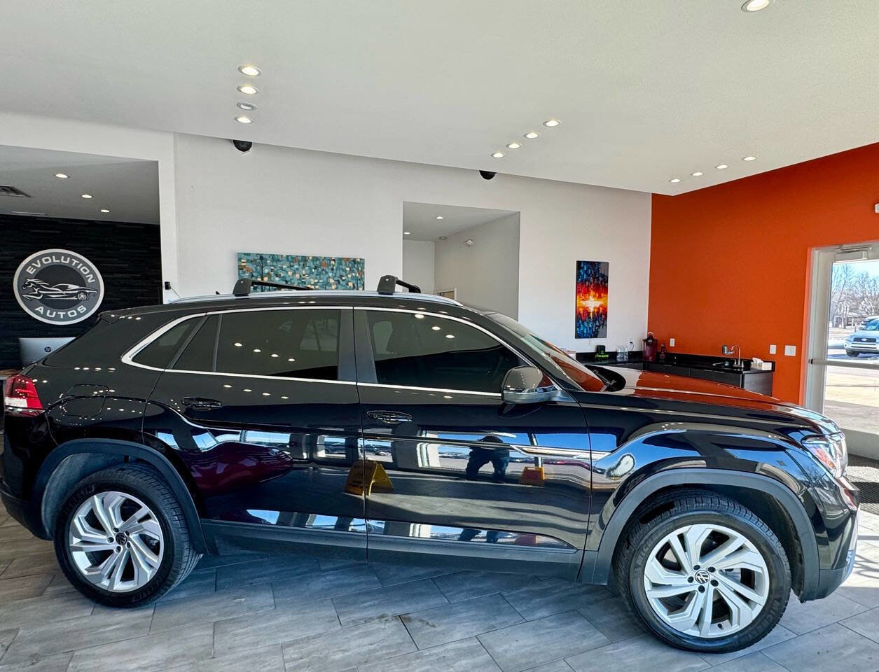 Used 2020 Volkswagen Atlas Cross Sport SEL image 7