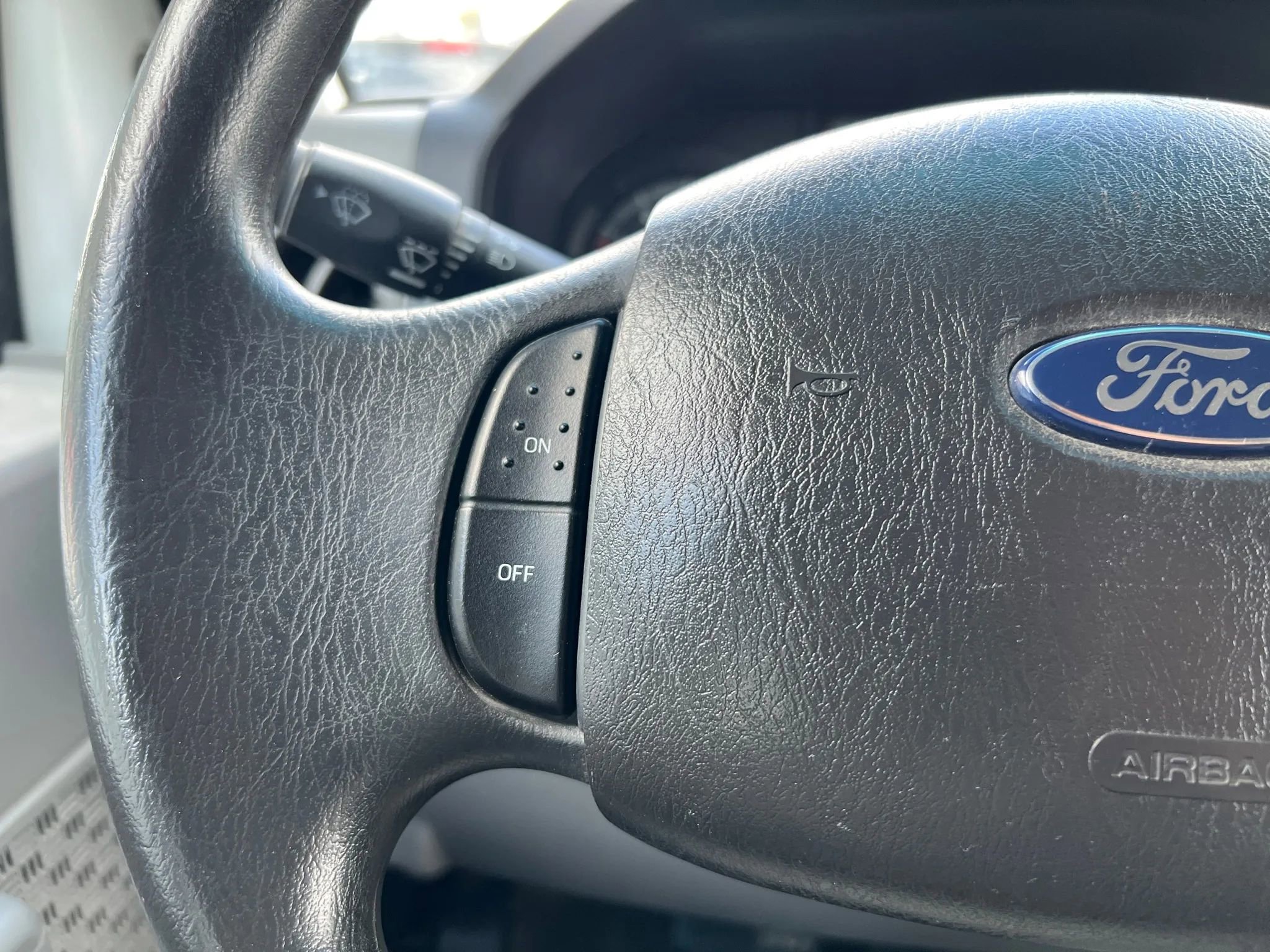 Used 2011 Ford E-150 and Econoline 150 image 23