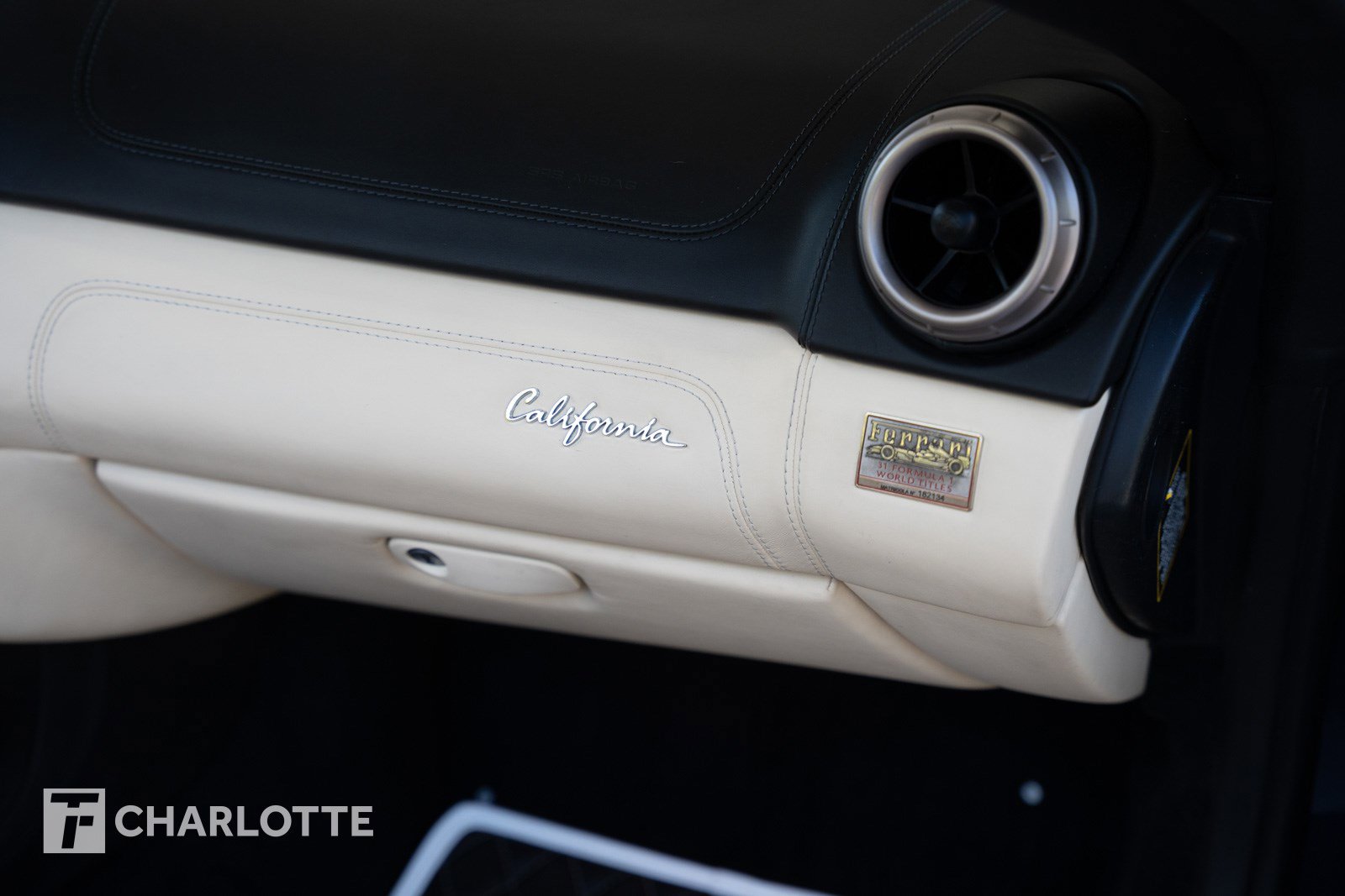 Used 2011 Ferrari California image 35