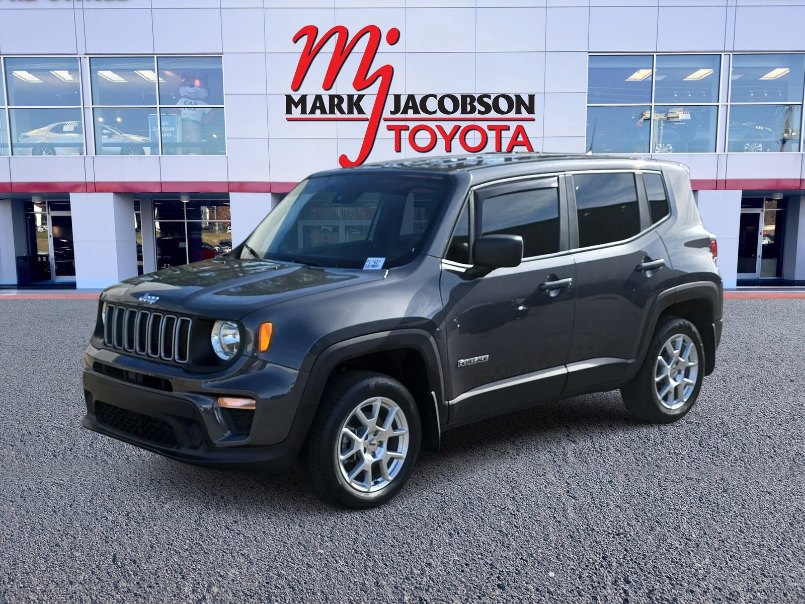 Used 2023 Jeep Renegade Latitude image 1