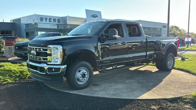 New 2026 Ford F350 XLT AWD/4WD image 2