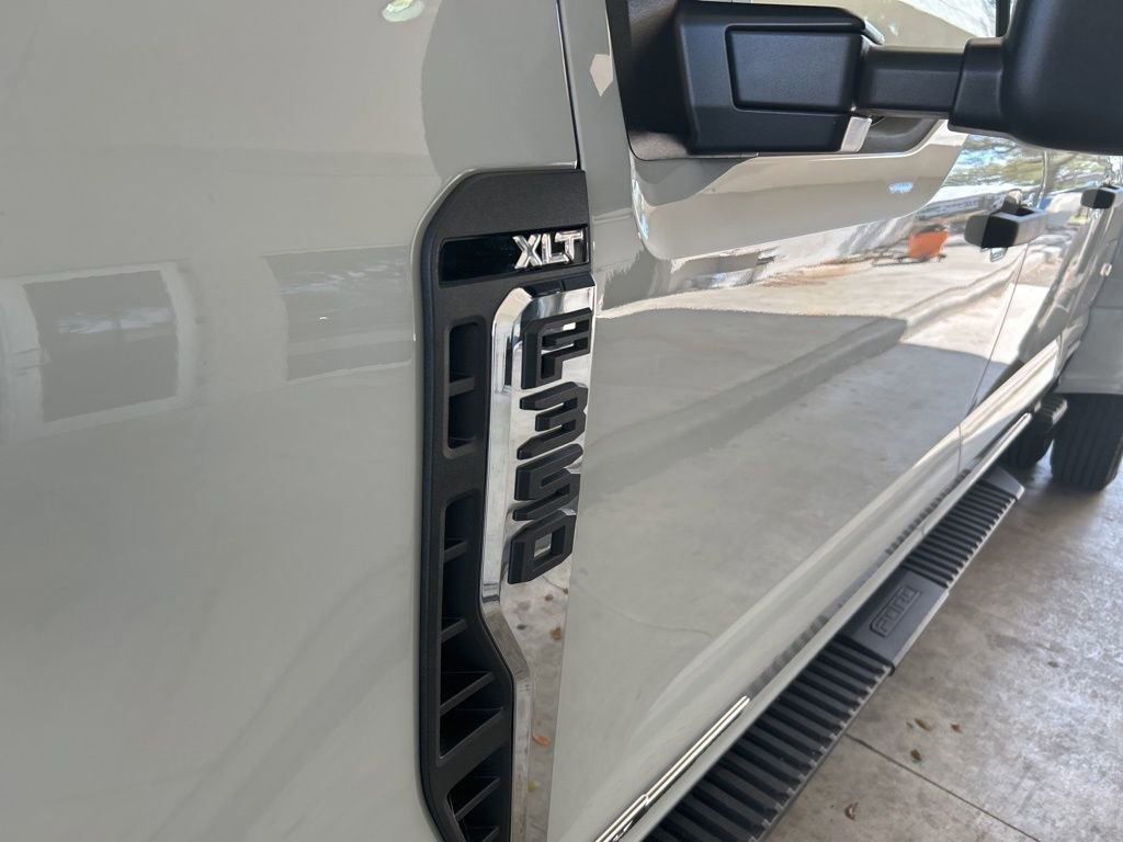 Used 2025 Ford F350 XLT image 13