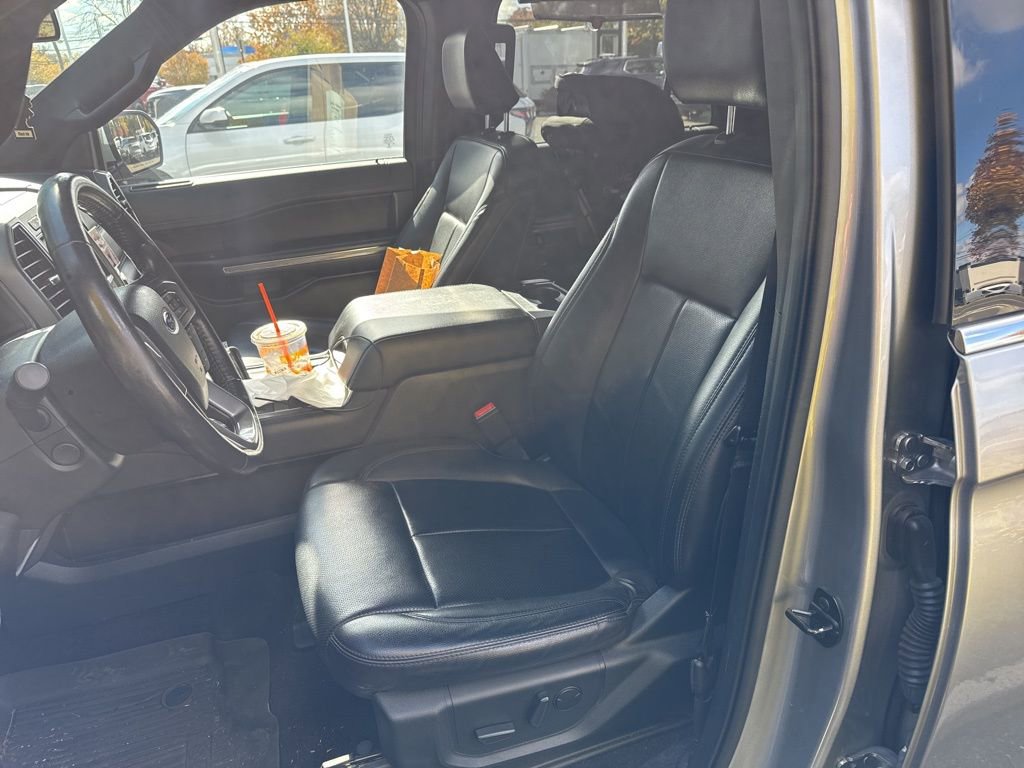 Used 2021 Ford Expedition XLT image 9