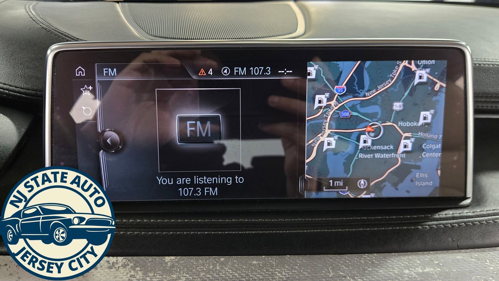 Used 2017 BMW X6 xDrive50i w/ Executive Package image 16