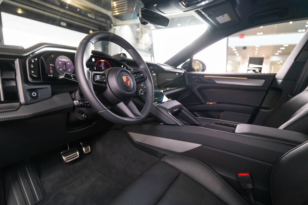New 2026 Porsche Cayenne Electric AWD/4WD image 4
