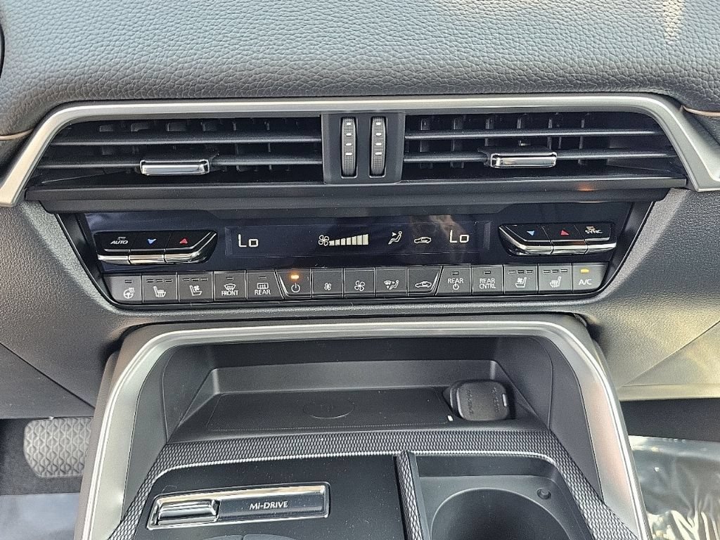 New 2026 MAZDA CX-90 Plug-In Hybrid w/ Preferred AWD/4WD image 28