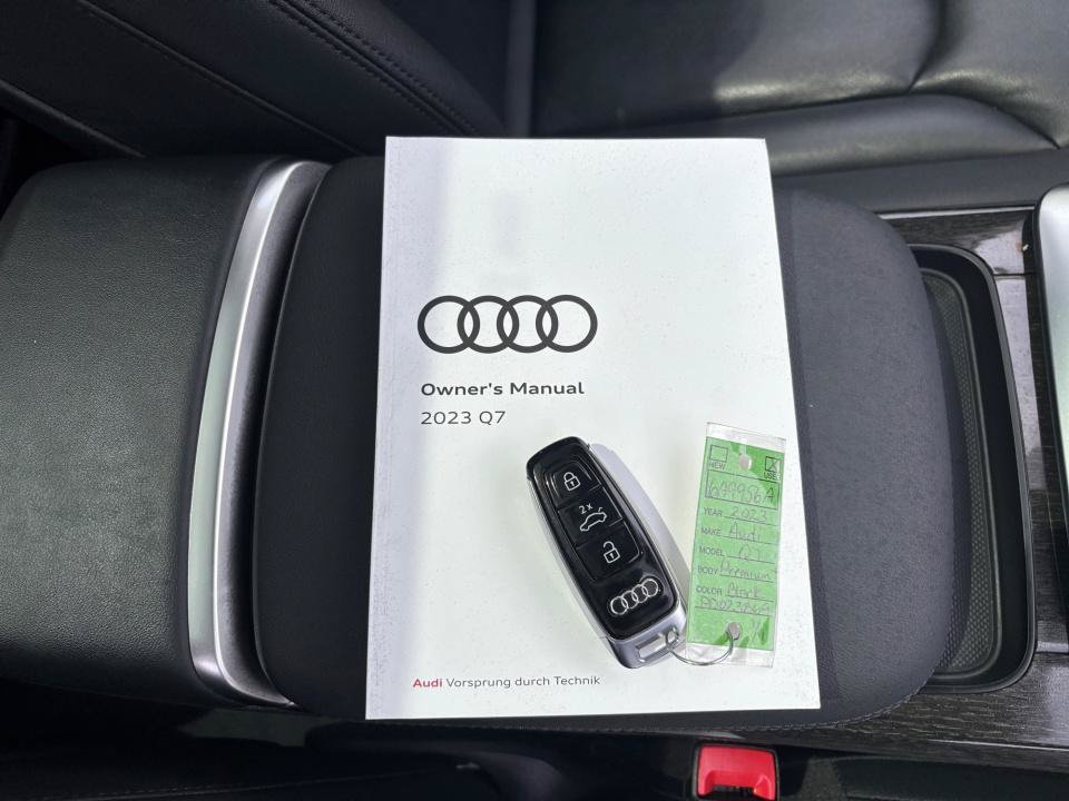 Used 2023 Audi Q7 3.0T Premium Plus w/ Premium Plus Package AWD/4WD image 34