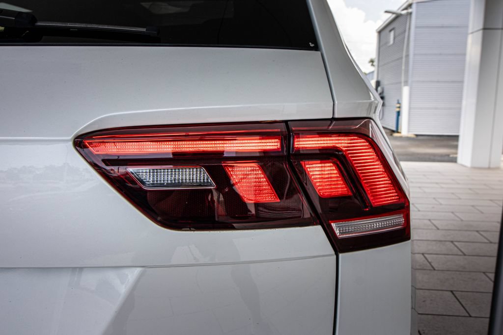 Certified 2023 Volkswagen Tiguan SE R-Line FWD image 14