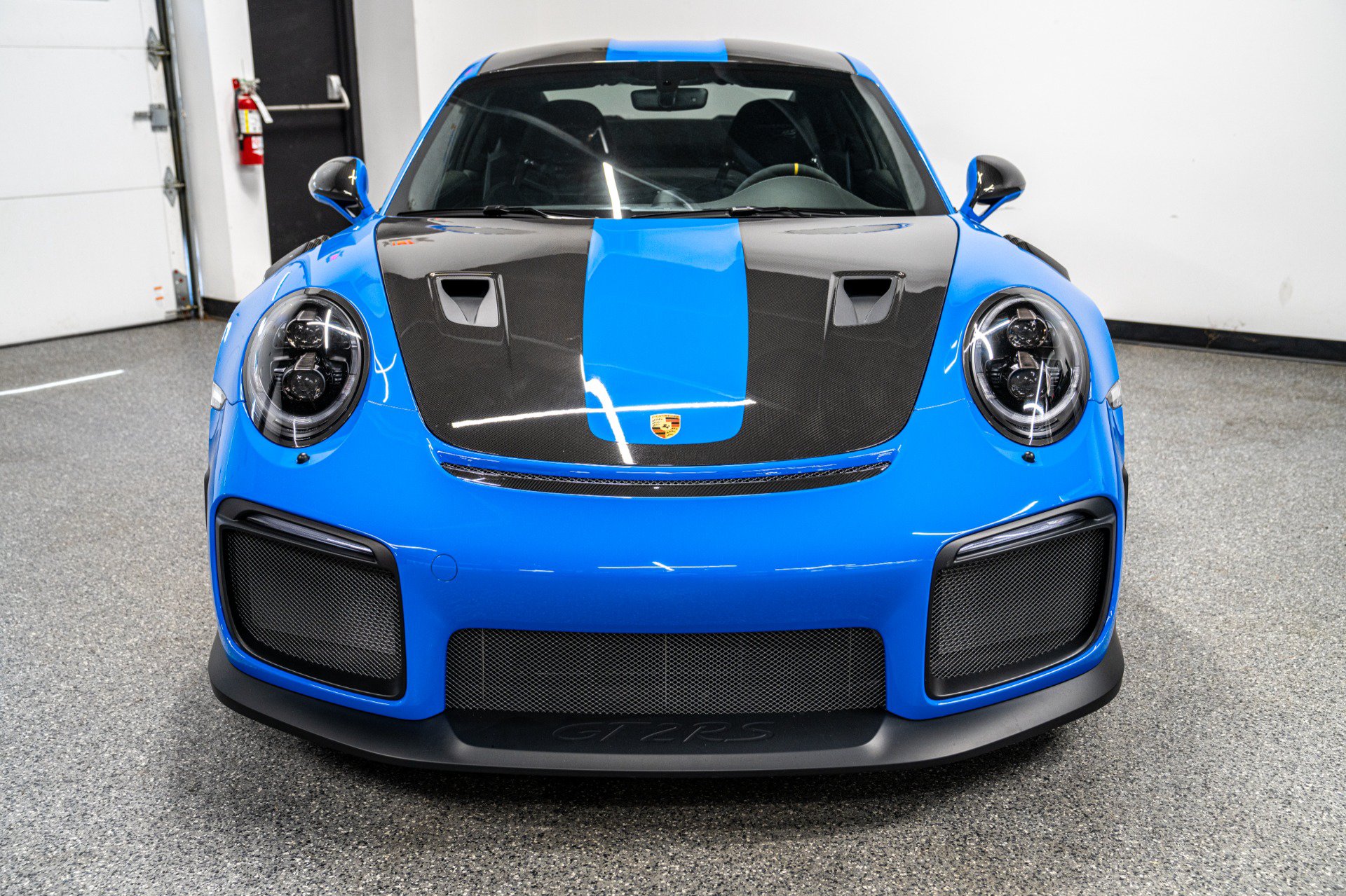 Used 2018 Porsche 911 GT2 RS RWD image 4